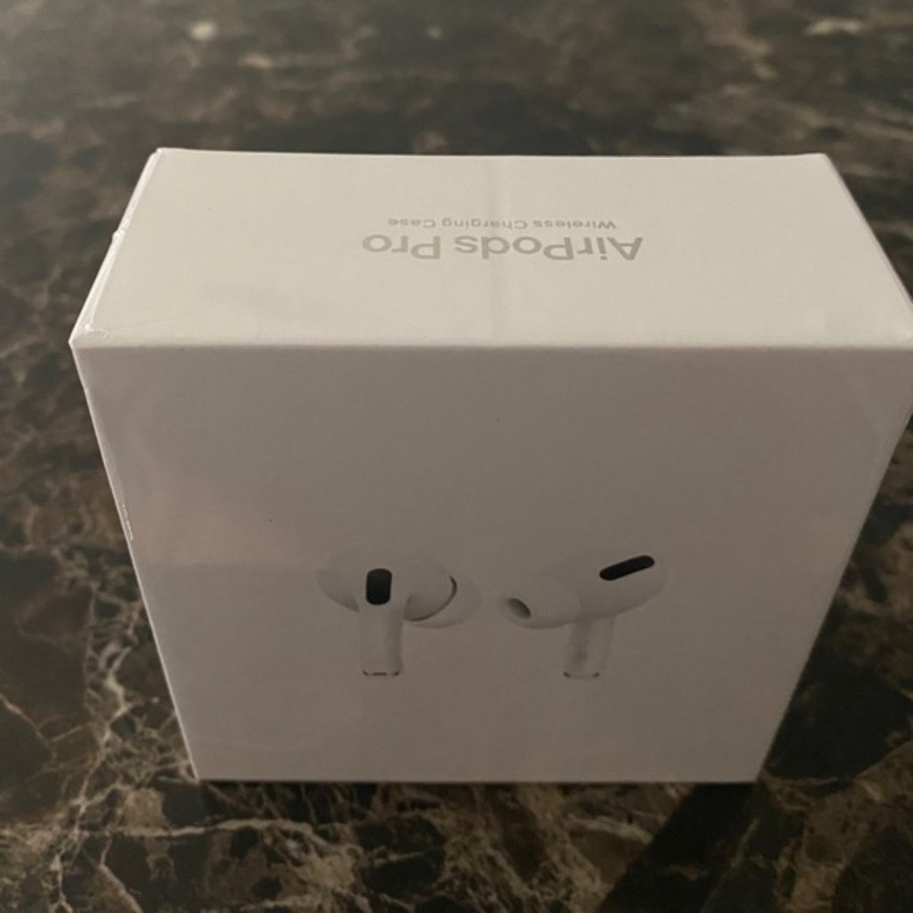 Apple airpods pro BRAND NEW In Box - Picture 5 of 9